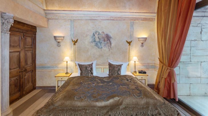 Suite Reale im Hotel Colosseo Doppelbett