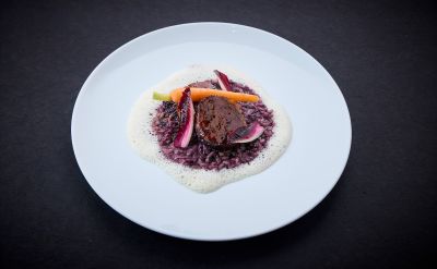 Schaufelstück vom Kalb | Radicchio Risotto | Pinienkerne | Fourme d’Ambert