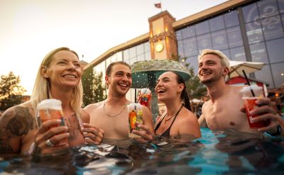 Boissons fraîches et bonne musique sont au programme tous les soirs lors de Rulantica Vibes.