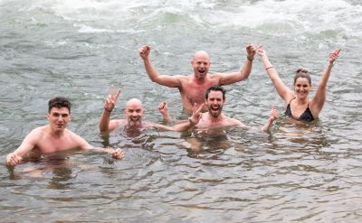Gruppe am Eisbaden