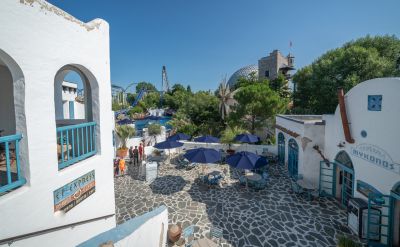 Le quartier grec d’Europa-Park en version estivale : le lieu idéal pour votre événement d’entreprise exclusif dans le cadre de la Nuit Grecque.