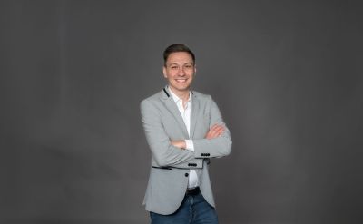 Ritratto di Enrico Böhme, event manager nel settore Confertainment dell’Europa-Park Resort.