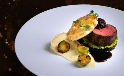Filet Wellington réinterprété | Duxelles de champignons | Confit d’échalotes | Persil tubéreux