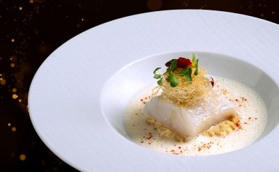 Sandre | Chou à la crème | Piment d’Espelette | Beurre blanc | Crémant brut - Château Ollwiller
