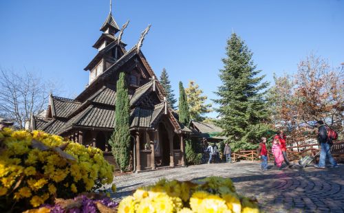 Seelsorger in der Europa-Park Kirche