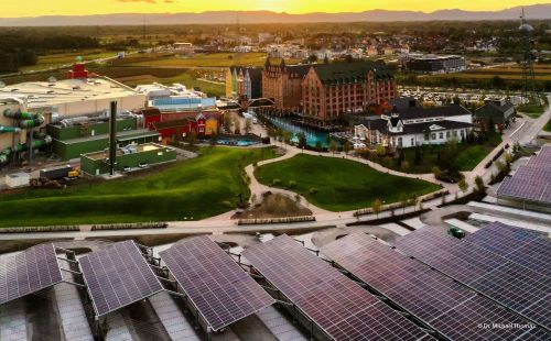 Photovoltaikanlagen auf dem Besucherparkplatz von Rulantica