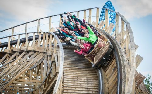 Achterbahn Wodan in der Wintersaison
