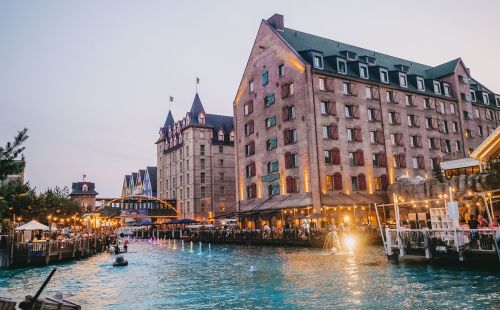 Fassade des Krønasår