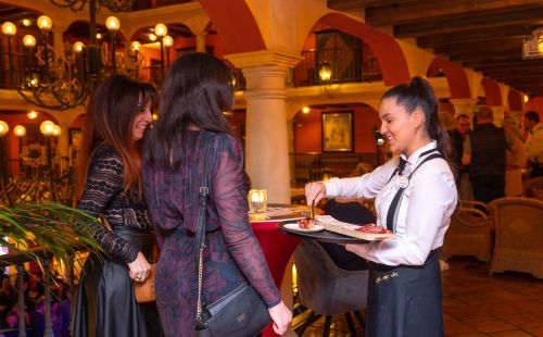 Confertainment Flying Buffet