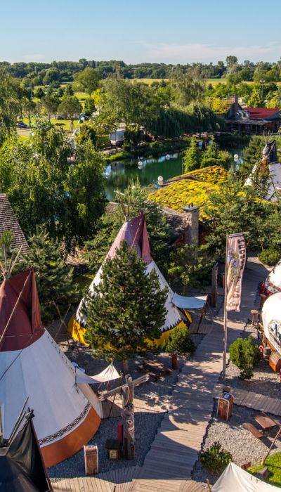 Tipi tent Camp Resort bird’s eye 