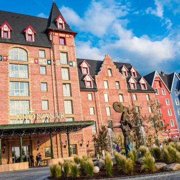 Hotel Krønasår aussenansicht Hoteleingang