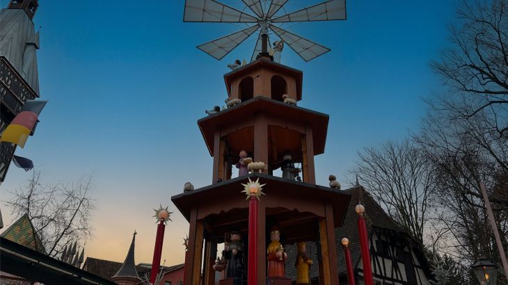 Riesen-Weihnachtspyramide