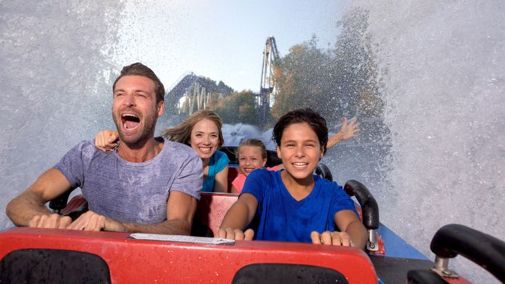 Fahrt in Wasserachterbahn Poseidon