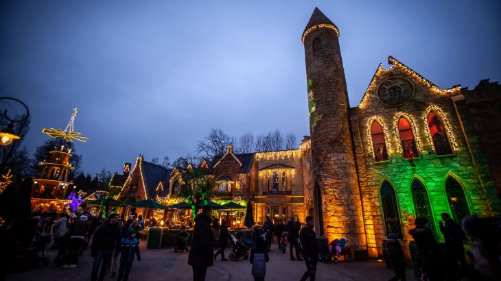 Themenbereich Irland im Winter mit Weihnachtlicher Beleuchtung