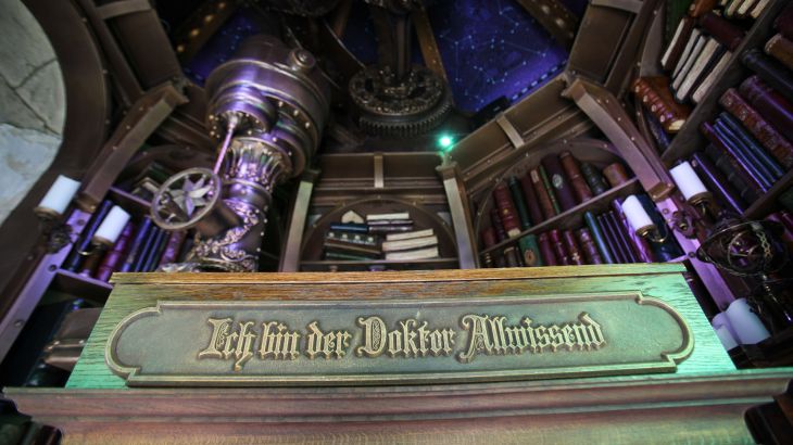 Doktor Allwissend Bibliothek