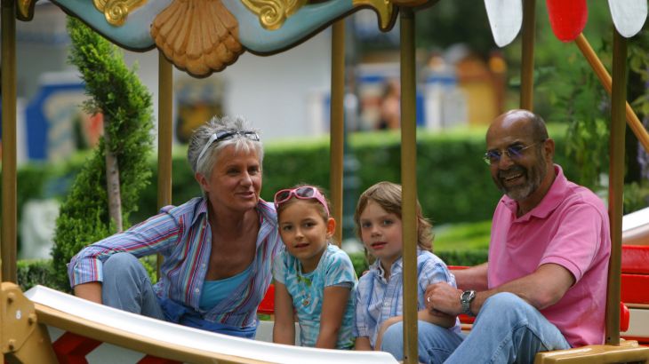 Familie bei der Elfenfahrt