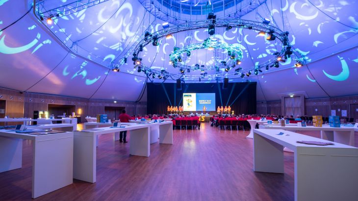 Confertainment Dome im Europa-Park vorbereitet für eine Veranstaltung.