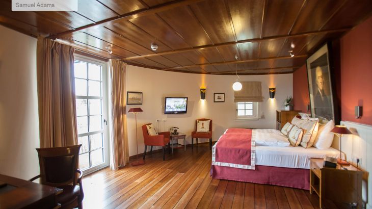 Lighthouse Suite Hotel Bell Rock Schlafzimmer mit Fenster