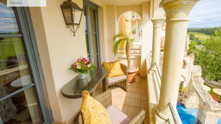 Präsidentensuite Hotel Colosseo Balkon mit Sitzmöglichkeit