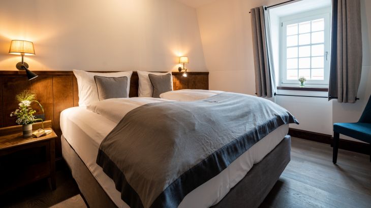 Royal suite Odin hotel Krønasår slaapkamer met venster