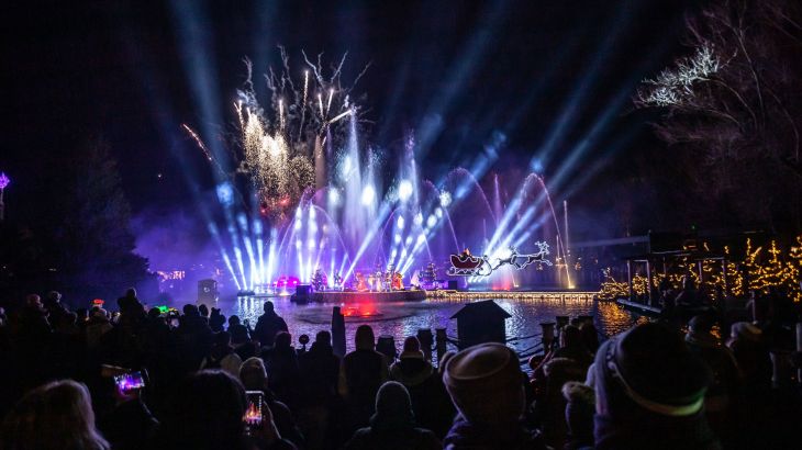 Winter Starlight Parade (Europa-Park Show) Feuerwerk