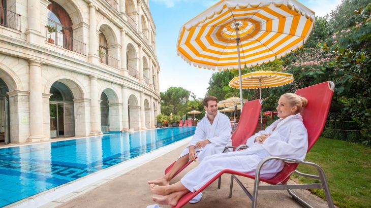Pool im Hotel "Colosseo"