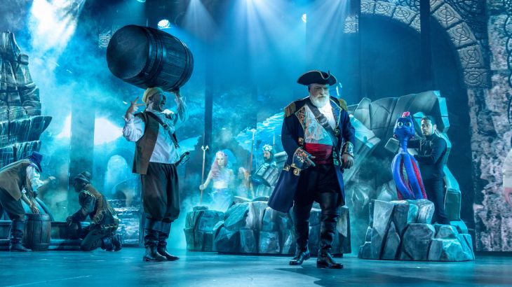Rulantica - The Musical Bühne mit Piraten