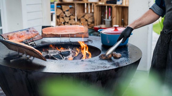 Frisch gegrillter Lachs im Bubba Svens