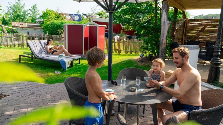 Sitzplatz bei der VIP Yacht Stenrokk