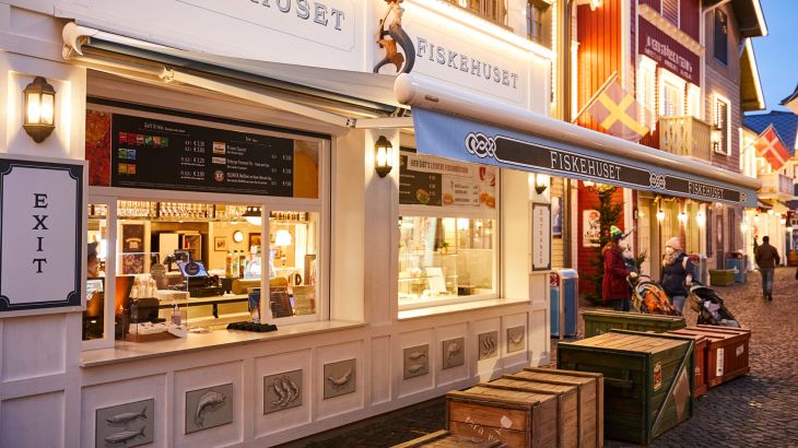 Fiskehuset von außen im winterlichen Themenbereich Skandinavien