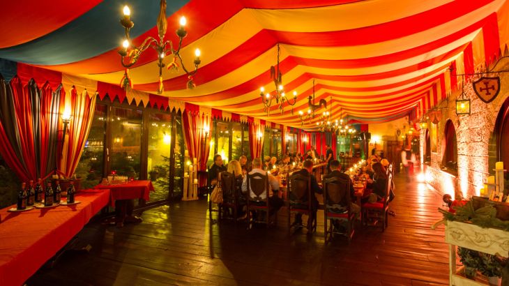 Confertainment - Restaurant Turnierzelt