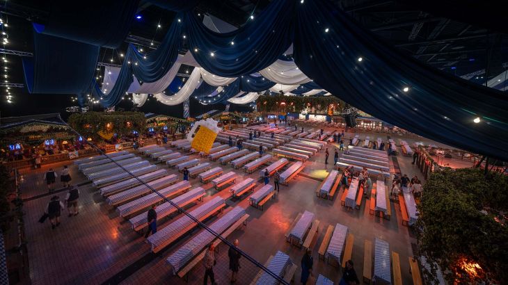 Oktoberfest in der Europa-Park-Arena.