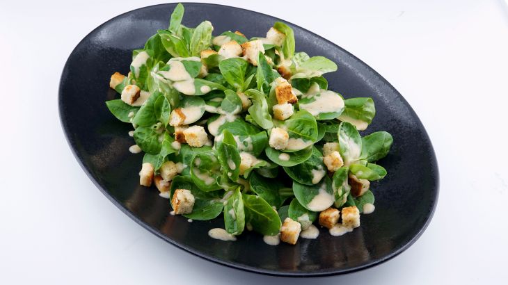Feldsalat mir Croutons