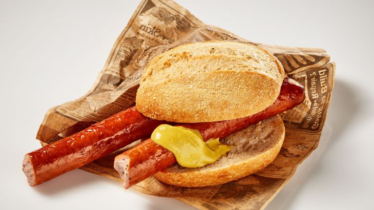 Lange Rote Freiburger im Brötchen