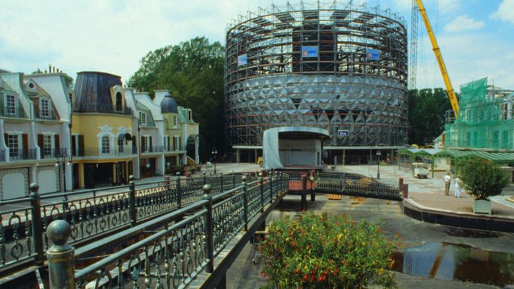 Baustelle des französischen Themenbereichs mit Blick auf die neue Attraktion Eurosat.