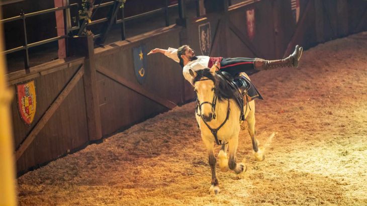 Die Legende des Zorro - Pferde und Akrobatik