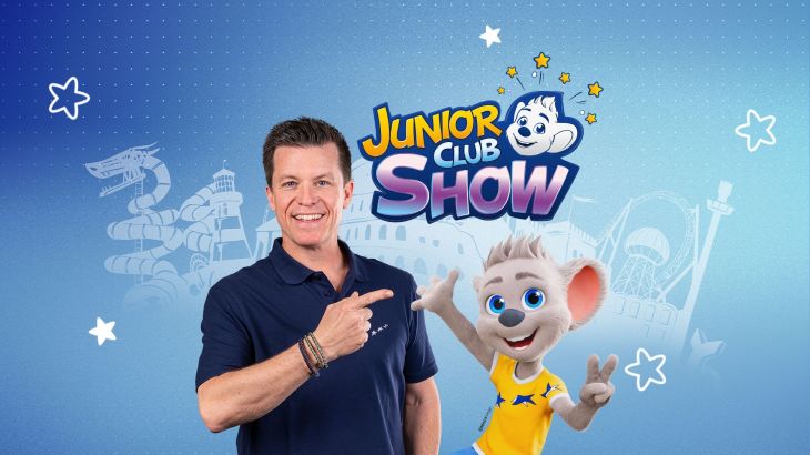 Moderator Beni Weber und Ed Euromaus im Vordergrund. Darüber das Logo der neuen JUNIOR CLUB Show. 