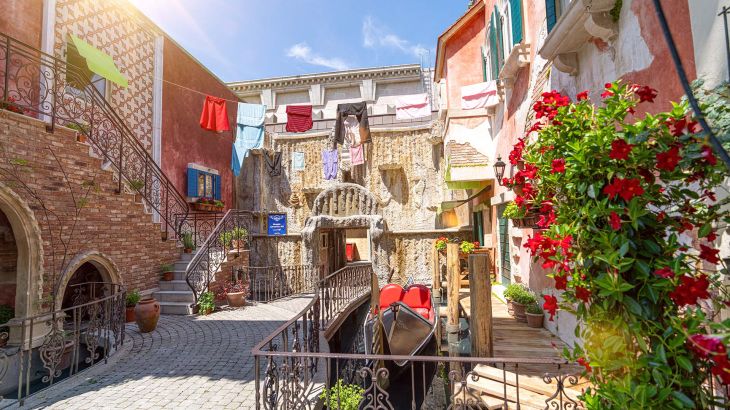 Der Verbindungsweg im italienischen Themenbereich.