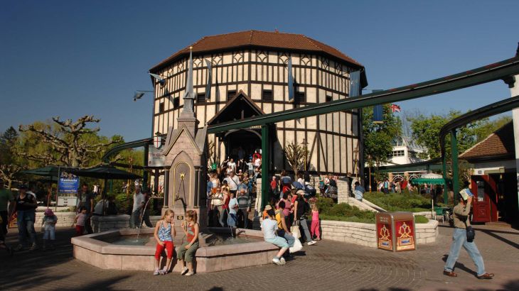 Der Nachbau des Globe Theater am Victoria Square.