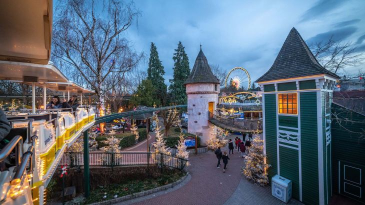 Der winterlich geschmückte holländische Themenbereich.