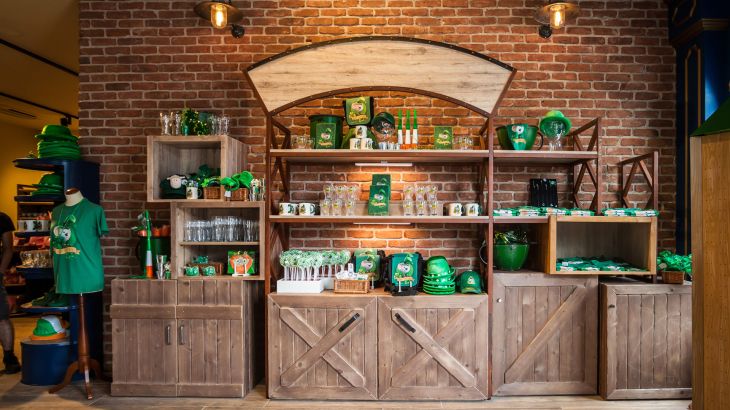 Der Shop Shamrock Gifts im irischen Themenbereich.