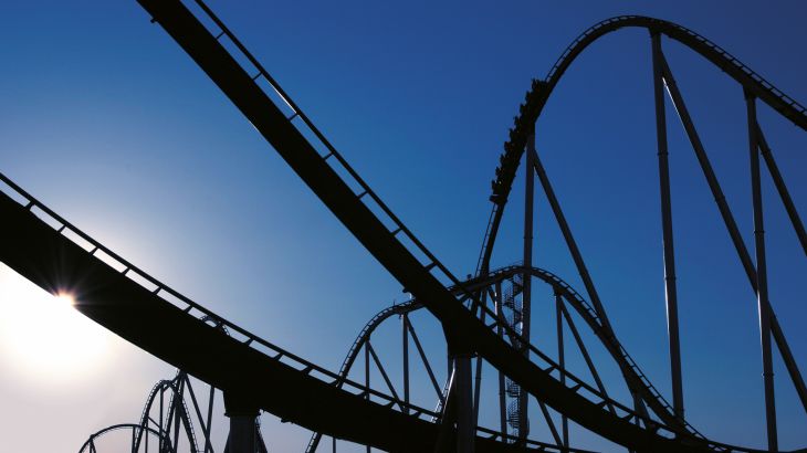 Der wilde Verlauf der Stahlachterbahn Silver Star.