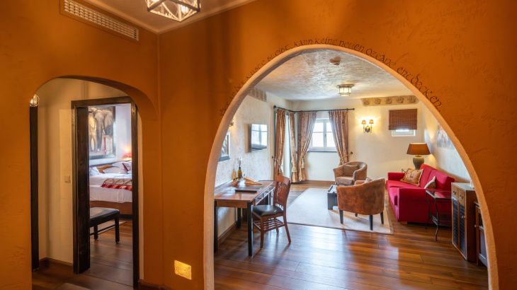 Themensuite Magellan Wohnbereich im Hotel Santa Isabel