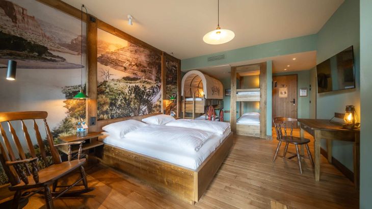 Riverside Western Lodge Komfort-Zimmer Plus Schlafbereich 6-Bett