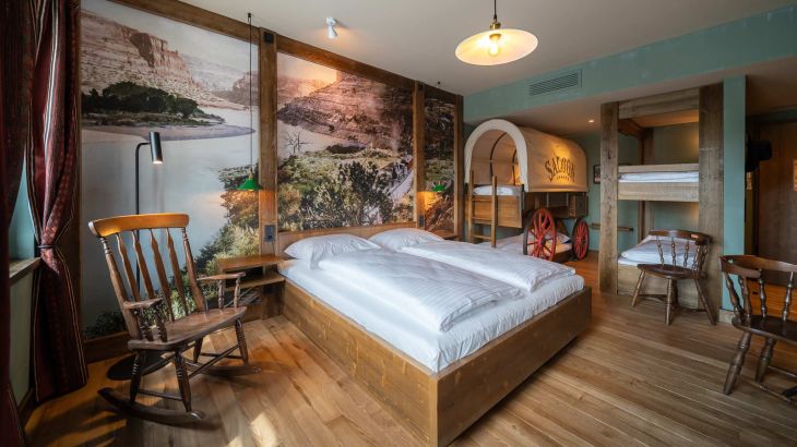 Riverside Western Lodge Komfort-Zimmer Schlafbereich 6-Bett