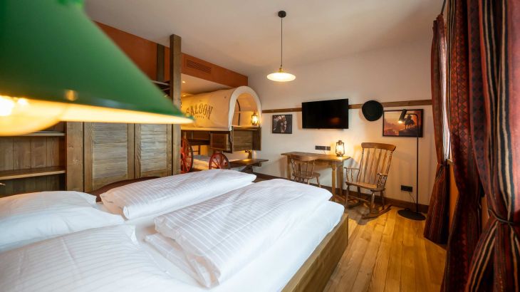 Riverside Western Lodge 4-Bett Standardzimmer