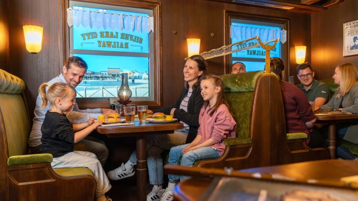 Diner Station Familie