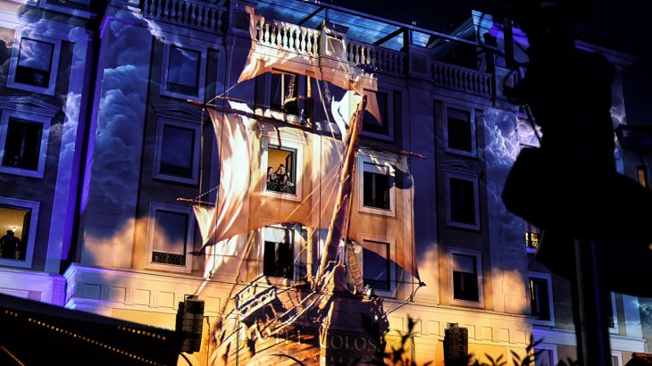 Colossal Show auf der Piazza des 4-Sterne Superior Hotels "Colosseo"