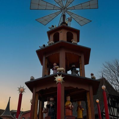 Riesen-Weihnachtspyramide