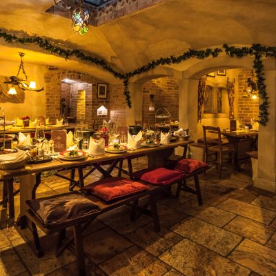 Fondue im Bierkeller des Hotel Santa Isabel